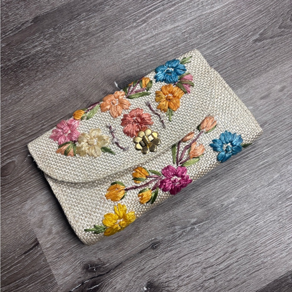 Floral Embroidered Clutch